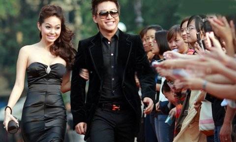 Bí mật ẩn sau mối quan hệ giữa ca sĩ và fan