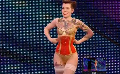 Thí sinh Got Talent lột áo thoát y gây phẫn nộ ( Cập nhật video)