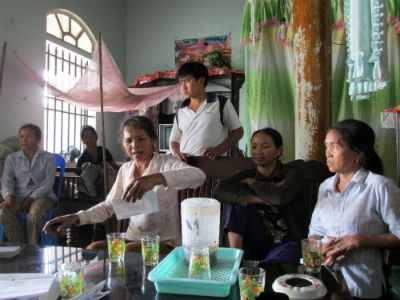 Bốn cha con giết người và nụ cười mỉm giữa tòa