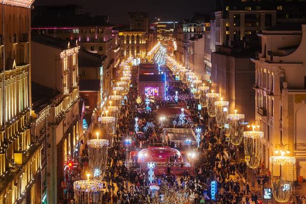 Moskva: Hàng triệu người tham dự lễ hội năm mới trên đường Tverskaya