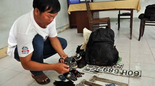 “Mò kim đáy biển” tìm 30 lượng vàng bị cướp