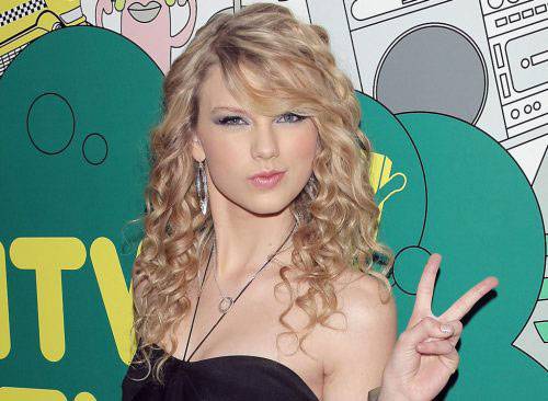 Top 10 nghệ sĩ thu nhập cao nhất làng nhạc thế giới