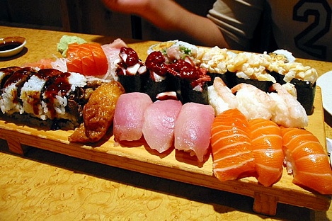 Cục bảo vệ quyền lợi người tiêu dùng kêu gọi người Nga không nên ăn đồ ăn Nhật.