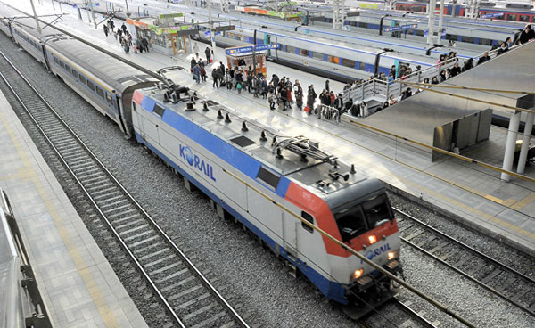 Doanh nghiệp Hàn Quốc mong chính phủ tái tham gia dự án đường sắt Nga - Triều