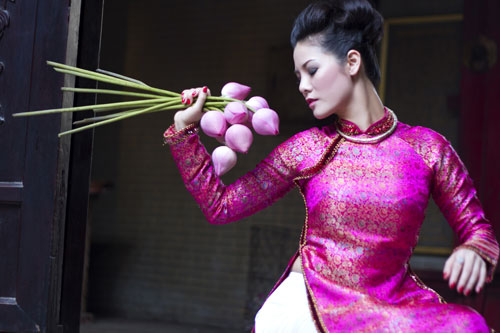 Đại diện đàn ông Việt tranh cãi nóng với Michiyo Phạm Ngà