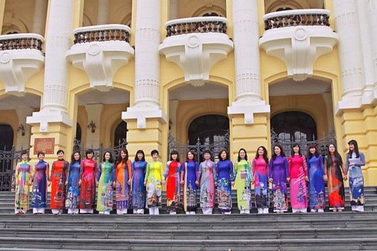 Áo dài mang âm hưởng văn hóa Nga của Minh Hạnh