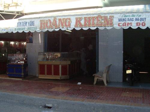 Mới 7 tháng tiệm vàng bán được... hơn 7 tấn vàng!