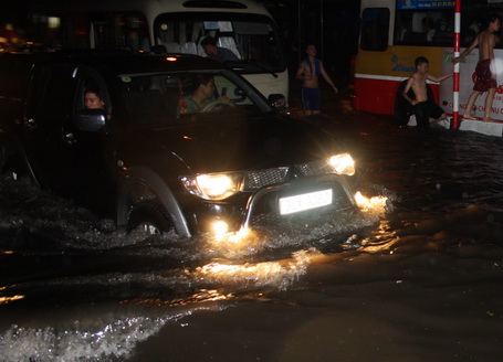 Hà Nội đặt mục tiêu hết úng ngập vào năm 2015