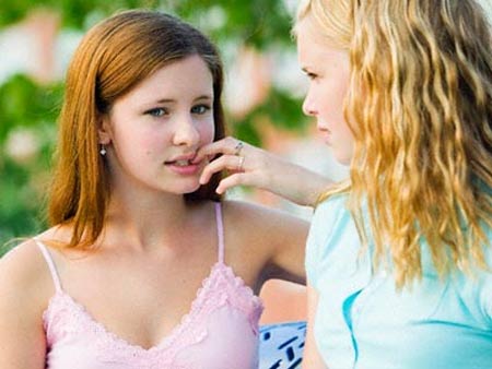 Con gái hư đừng đổ lỗi cho con trai nhà khác