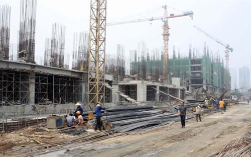 Tấp nập mua bán căn hộ 10 triệu đồng/m2