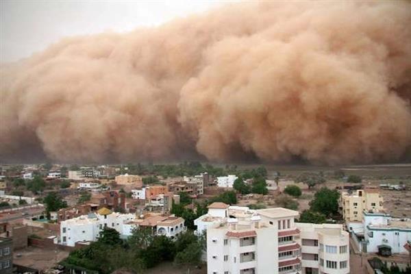 Ảnh: Kinh hoàng những trận bão cát khổng lồ nuốt chửng cả thành phố