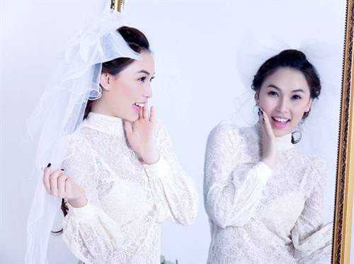 Quỳnh Thư rạng ngời khi làm 'cô dâu'