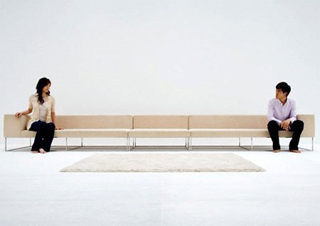 Cưới nhau 2 năm không một lần được... 'làm vợ'