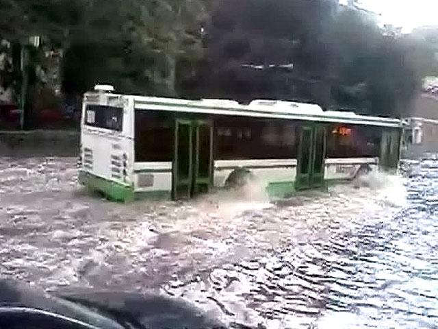 Moskva: Mưa gây ngập úng, cảnh báo giông bão