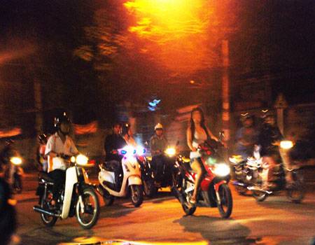 Bi hài việc phá án mại dâm