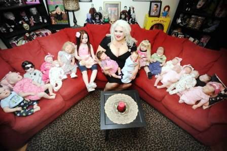 Bà mẹ trẻ có hàng trăm “đứa con”