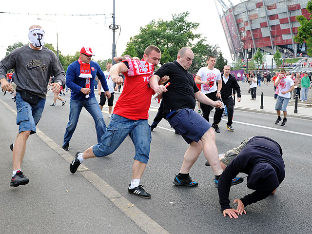 Dư âm sau trận Nga hòa Ba lan 1-1