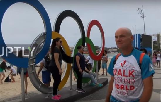 Cụ ông đi bộ 18.200km từ Nga tới Rio để xem Olympic 2016
