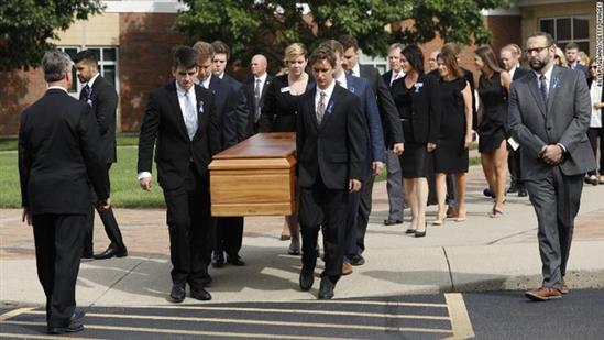 Người Mỹ mất mô não ở Triều Tiên: Ngàn người tới đám tang