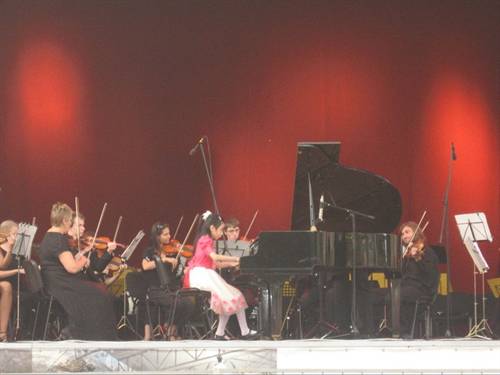 Nghệ sĩ “nhí” Việt nam biểu diễn cùng giàn nhạc giao hưởng Moskva