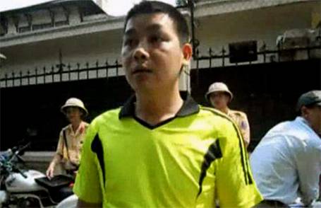 Hà Nội: Vi phạm giao thông, dọa “xử” cả Bộ trưởng Bộ Công an