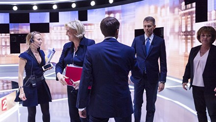 12 tiếng trước bầu cử: Ông Macron được dự đoán chiến thắng