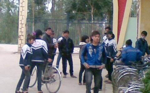 Nữ sinh đau đẻ ở lớp: Lộ cha đứa trẻ?