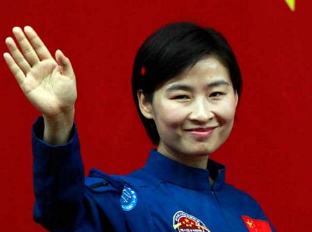 Chân dung nữ phi hành gia đầu tiên của Trung Quốc