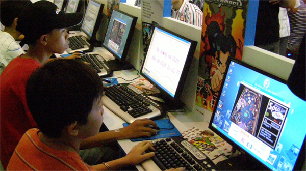 Máy tính xuất xứ Trung Quốc cài sẵn “mã độc”