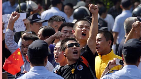 Sứ quán Nhật ở Bắc Kinh lại bị bao vây