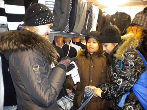 Đời sống người Việt tại Nga: Lao đao, ế ẩm vì giá rét