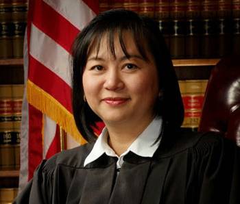 Nữ Thẩm phán Jacqueline Nguyễn, niềm tự hào của người Việt ở Mỹ