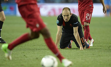 Robben hé lộ chuyện động trời ở ĐT Hà Lan