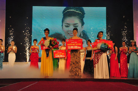 Hoa hậu Việt Nam: Chuyện ghi ở phòng đo đạc