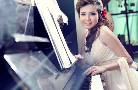 Em gái Công Vinh thi... hoa hậu