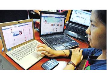 Người Việt đang làm giàu cho Facebook