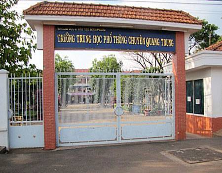 Dòng tin nhắn vạch tội thầy giáo “yêu” nữ sinh lớp 9