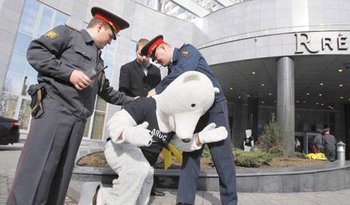 Nga chống nạn cảnh sát dùng nhục hình