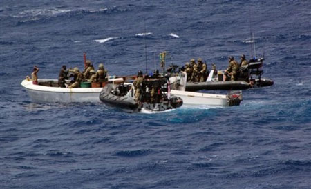 12 người Việt Nam thoát khỏi tay cướp biển Somalia