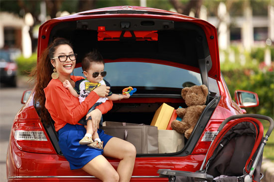 Những mỹ nhân “đại gia” nhất showbiz Việt