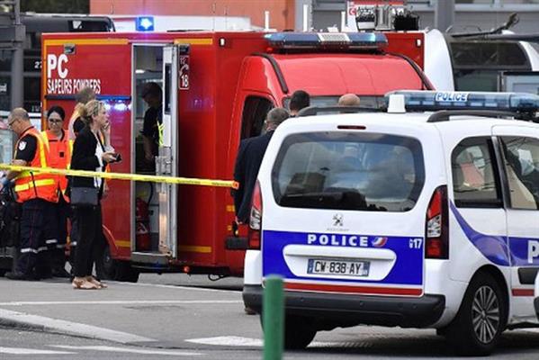 Chưa có dấu hiệu khủng bố trong vụ tấn công bằng dao ở Pháp