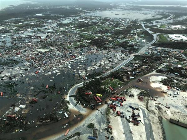 Siêu bão Dorian tàn phá suốt 36 tiếng, Bahamas đổ nát hoang tàn
