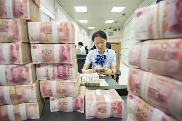 Bắc Kinh bơm 900 tỷ NDT để cứu nền kinh tế