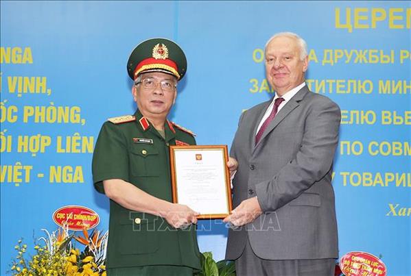 Thứ trưởng Nguyễn Chí Vịnh được trao tặng Huân chương Hữu nghị của Liên bang Nga