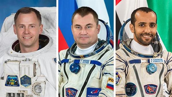 Tàu vũ trụ Soyuz-12 đưa 3 nhà du hành vũ trụ trở về Trái Đất an toàn