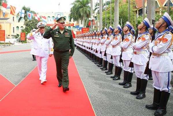 Tư lệnh Hải quân Việt Nam muốn hợp tác chặt chẽ với Hải quân Nga