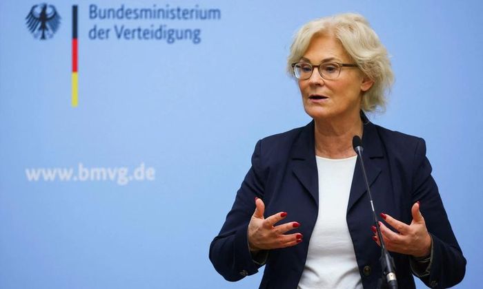 Nữ Bộ trưởng Quốc phòng Đức sắp từ chức?