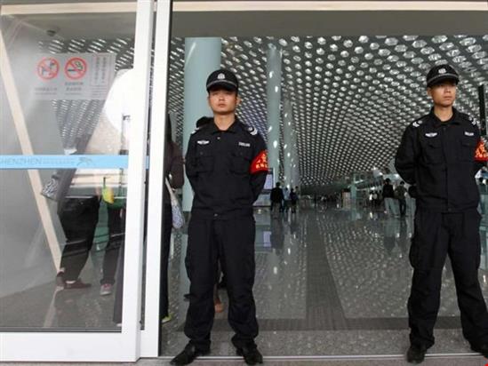 Trung Quốc lấy dấu vân tay toàn bộ khách nước ngoài