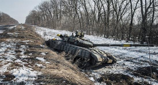 Thư ký báo chí của ông Putin: Nga không đưa xe tăng vào Donbass