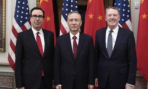 Chính quyền ông Trump bất ngờ nhượng bộ Trung Quốc về thuế?